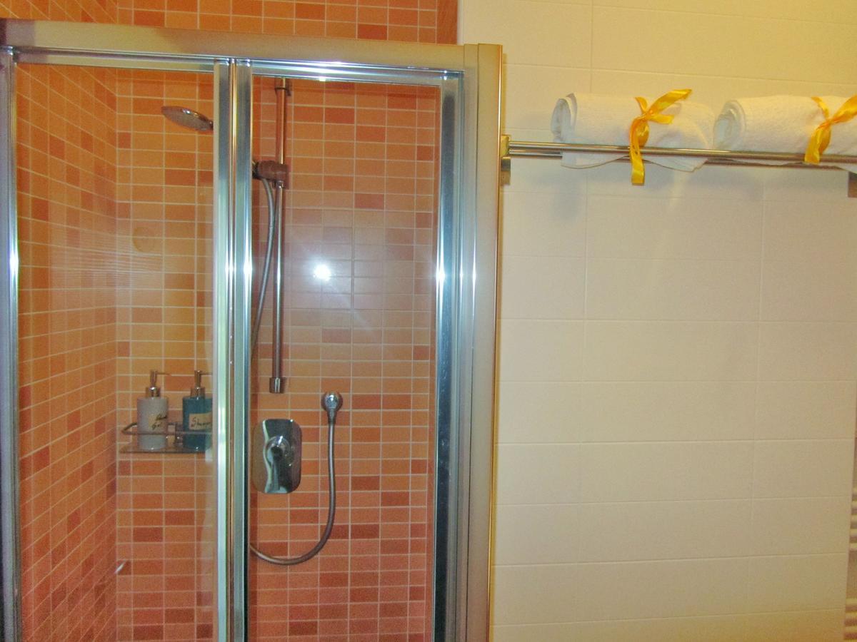 B&B Il Giardino In Citta - Parcheggio Privato Gratuito Foggia Habitación foto